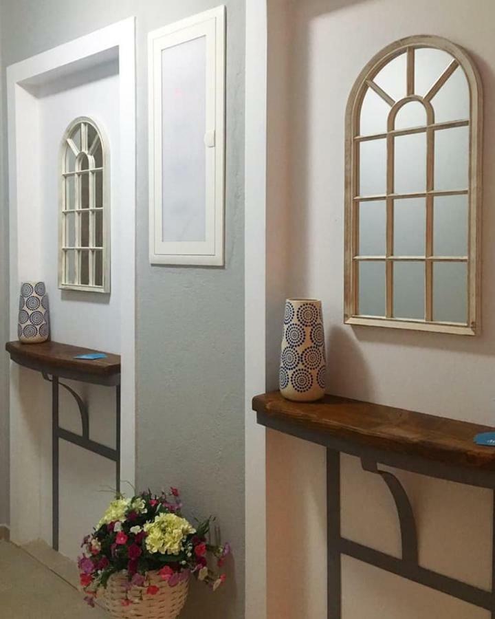 Almira - Rooms To Let ネア・ローダ エクステリア 写真