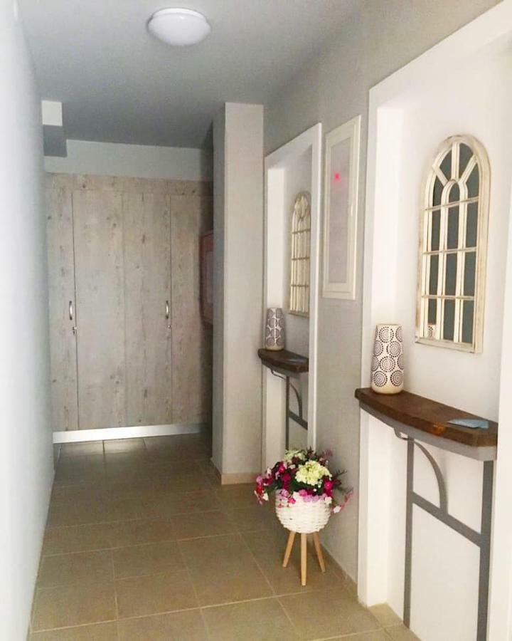Almira - Rooms To Let ネア・ローダ エクステリア 写真